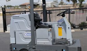 Nilfisk-Advance 2042 Floor Scrubber
